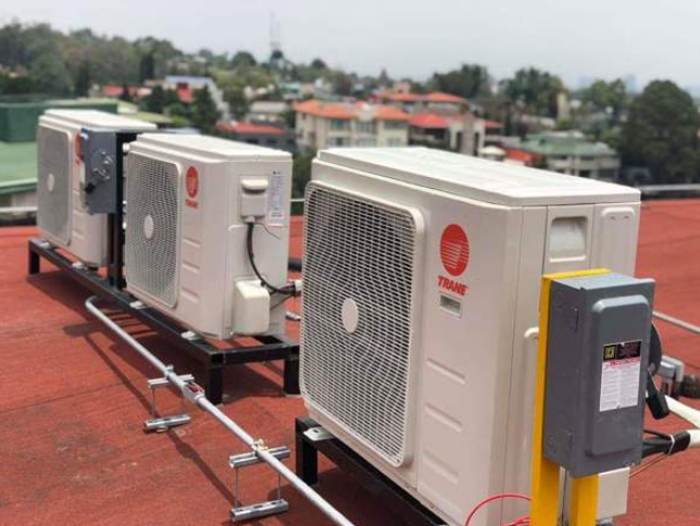 Instalación profesional de equipos en azotea